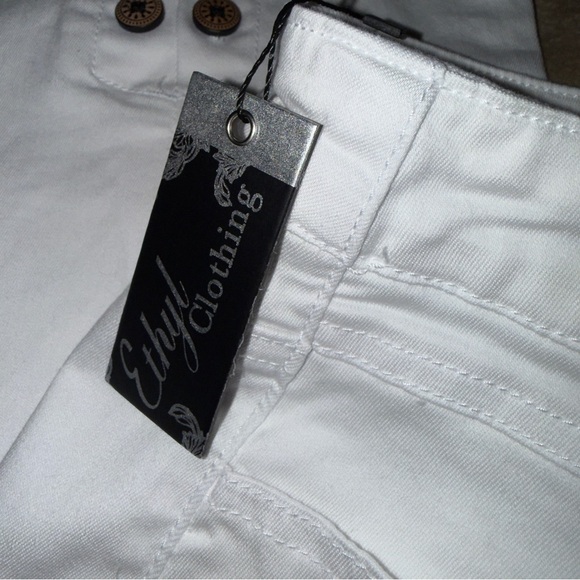 🌹𝐍𝐖𝐓-𝐄𝐓𝐇𝐘𝐋 𝐂𝐋𝐎𝐓𝐇𝐈𝐍𝐆 𝐖𝐇𝐈𝐓𝐄 𝐏𝐔𝐋𝐋 𝐎𝐍 𝐒𝐓𝐑𝐄𝐓𝐂𝐇 𝐉𝐄𝐀𝐍𝐒 - Picture 6 of 10